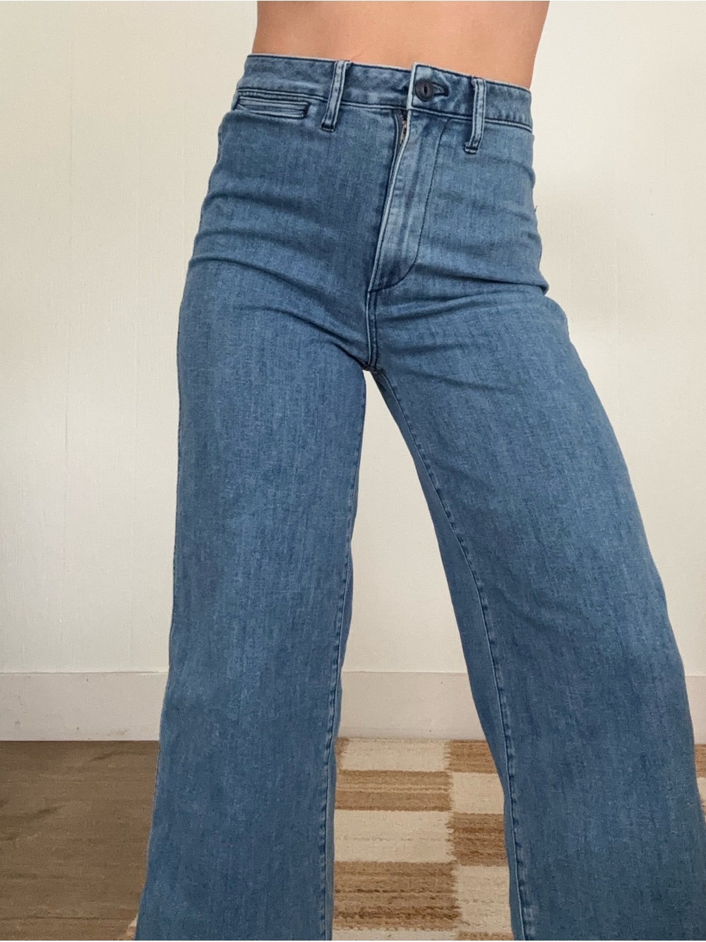 High-Rise Wide Leg Women's Jeans in Medium Blue